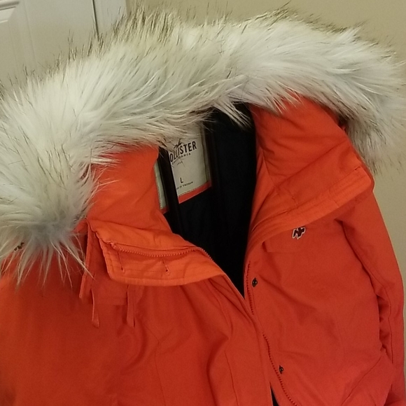 Hollister orange jacket with fur - Picture 3 of 4